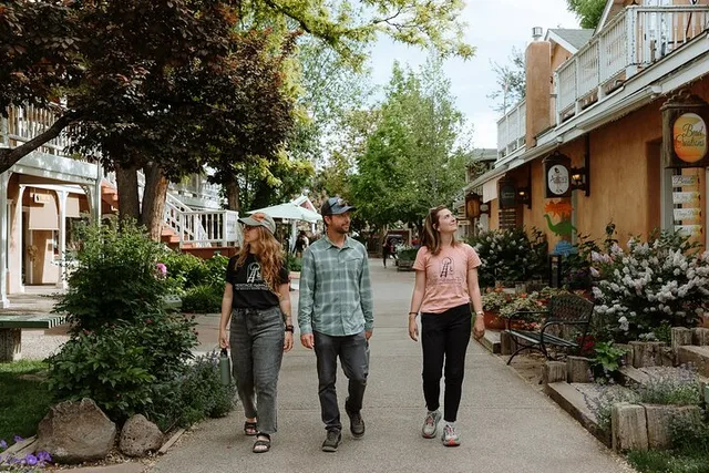 Taos Artisan Walking Tour with Chocolate - Image 3