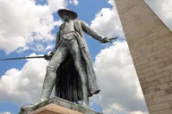 Boston Old Town Walking Tour and Harbor Cruise thumbnail 5