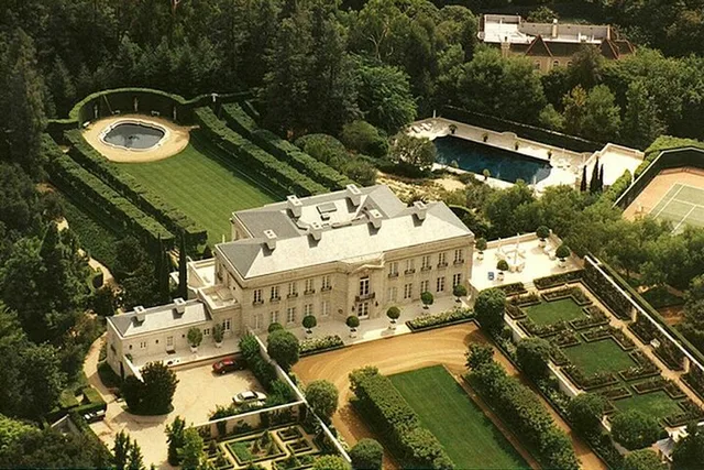 Los Angeles Celebrity Homes Tour - Image 5