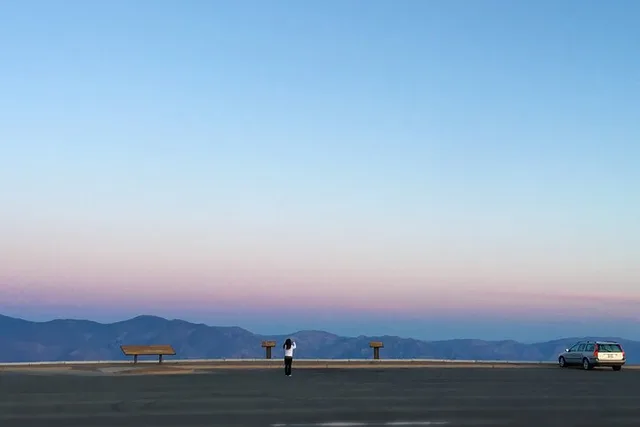 Death Valley Sunrise and Stargazing Day Tour - Image 2