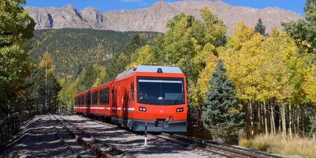 Pikes Peak Cog Railway and Garden of the Gods Tour - Image 4
