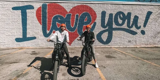 Dallas E-Bike and Scooter Sightseeing Tour - Image 5