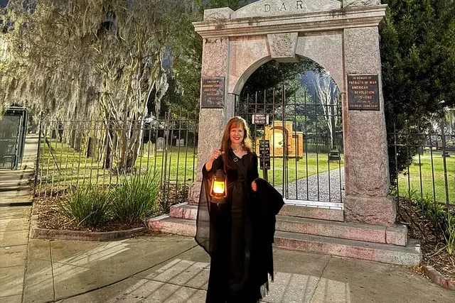 Savannah Ghost Walking Tour at Night - Image 1