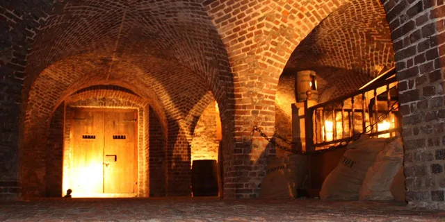 Charleston Ghost and Dungeon Walking Tour - Image 4