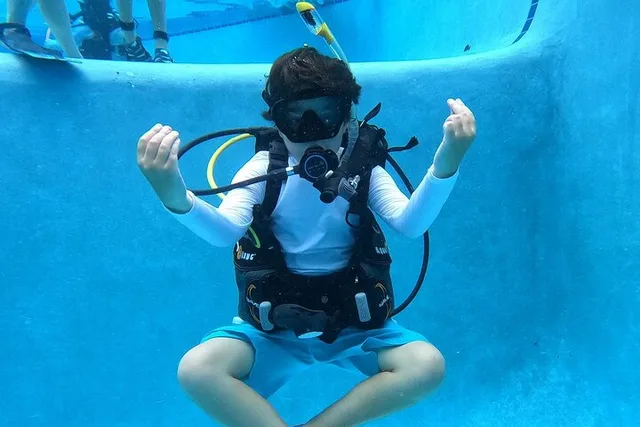Hawaii Pool Scuba Refresher - Image 3