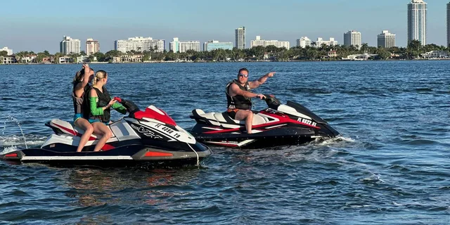 Miami Jet Ski Adventure with Boat Ride - Image 5