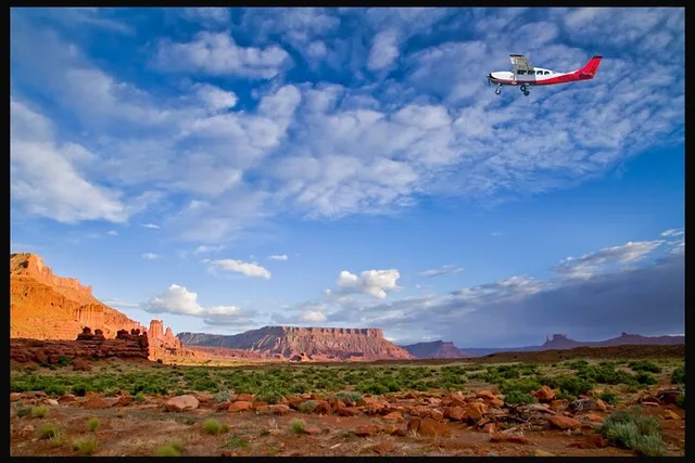 Moab Airplane Tour Over Arches National Park 30 min - Image 2