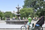 New York City Central Park Pedicab Tour thumbnail 1
