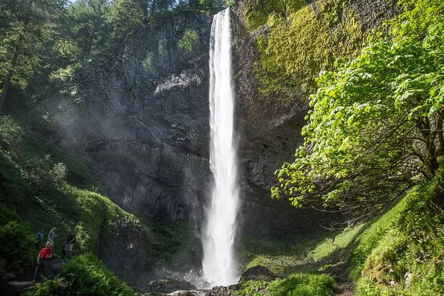 Portland Columbia River Gorge Tour - Image 4