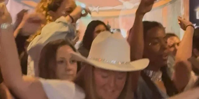 Nashville Line Dancing Class with Souvenir Video - Image 5
