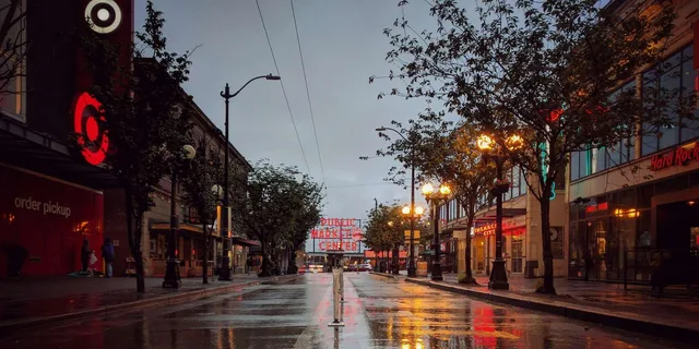 Seattle Pike Place Market and Downtown Tour 1.5 hr - Image 2