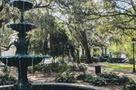 Savannah Historic District and Bonaventure Cemetery Private Tour thumbnail 4
