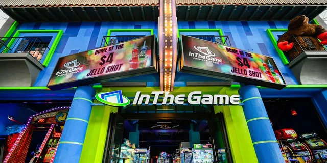 Las Vegas Fremont Street Arcade Experience - Image 3