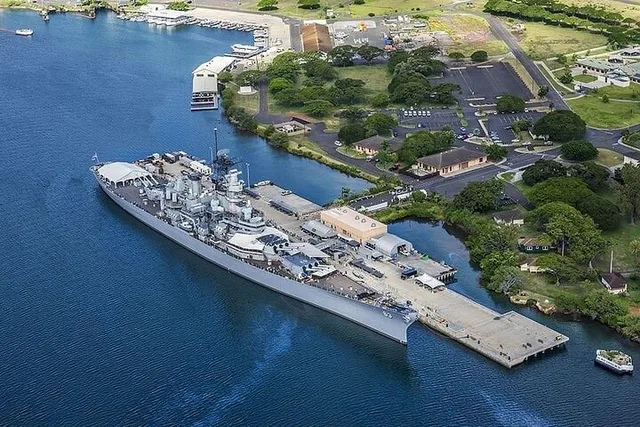 Oahu WWII Pearl Harbor Day Trip from Kauai - Image 5