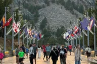 Rapid City Black Hills Monument Tour 8 hr thumbnail 1