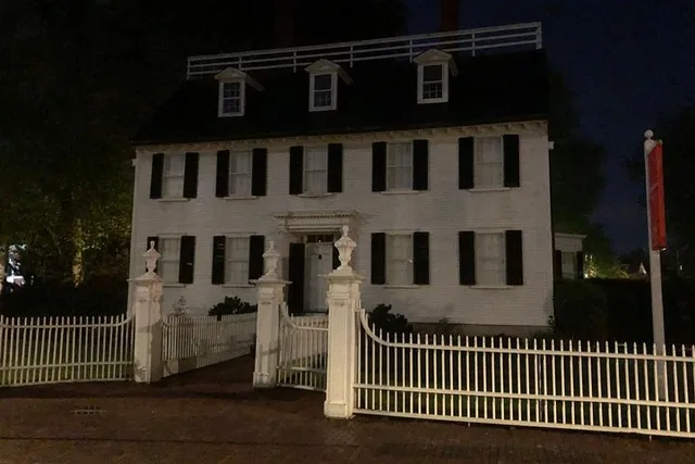 Salem Ghost and Paranormal Tour - Image 3