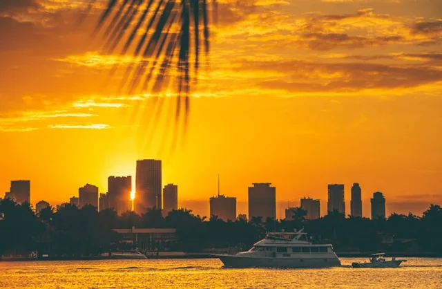 Miami Cocktail Cruise at Sunset - Image 2