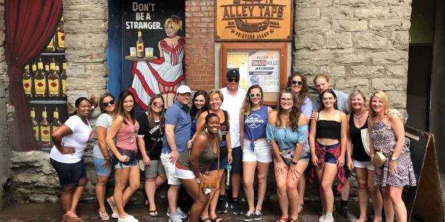 Nashville Pub Crawl - Image 2