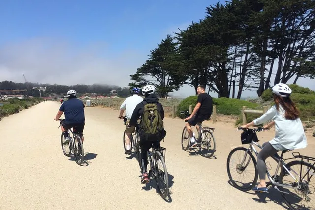 San Francisco Golden Gate Bridge Bike Rental - Image 2
