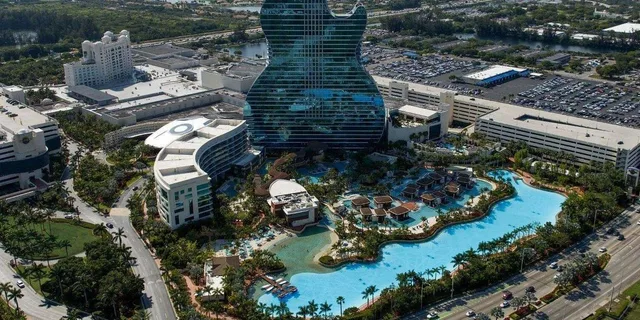 Miami Helicopter Tour Over Hard Rock and Beaches - Image 1