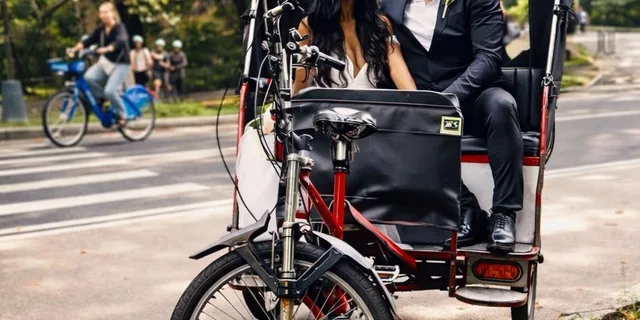 New York Central Park Pedicab Tour with Photo Stops - Image 2