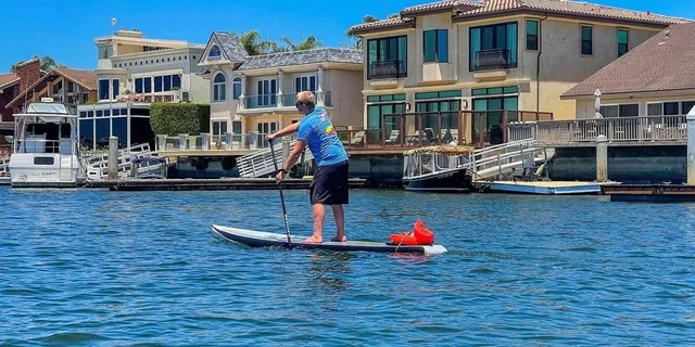 Huntington Beach Paddleboard Rental - Image 2
