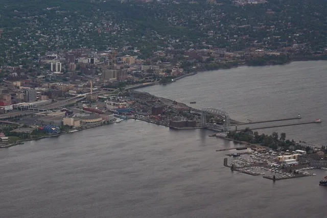 Duluth North Shore Helicopter Tour - Image 6