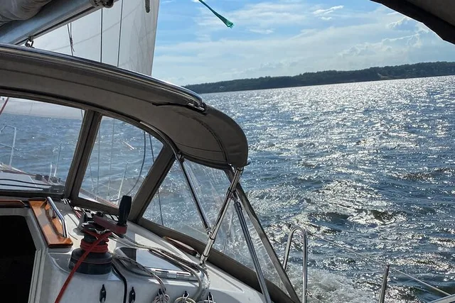 Oyster Bay Sailing Experience - Image 6