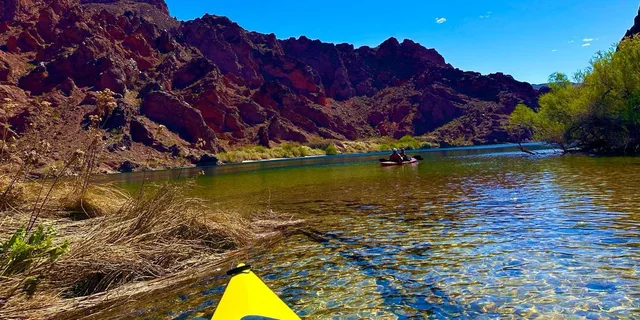 Hoover Dam Kayaking and Hot Springs Adventure - Image 5