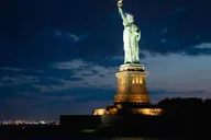 New York City Manhattan Dining Cruise thumbnail 2