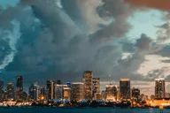 Miami Private Airplane Tour with Champagne 50 min thumbnail 4