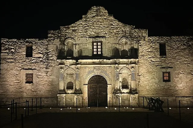 San Antonio Haunted History Tour - Image 1