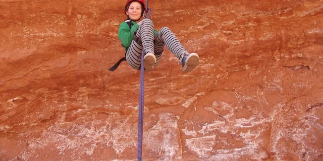 Moab Rappelling Tour in Dad Gum Canyon - Image 6