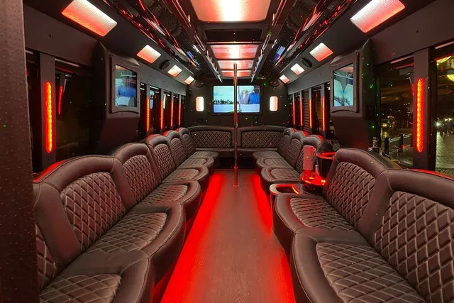 Las Vegas Strip Club Crawl Party Bus - Image 3