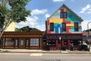 Buffalo Bar Hunt