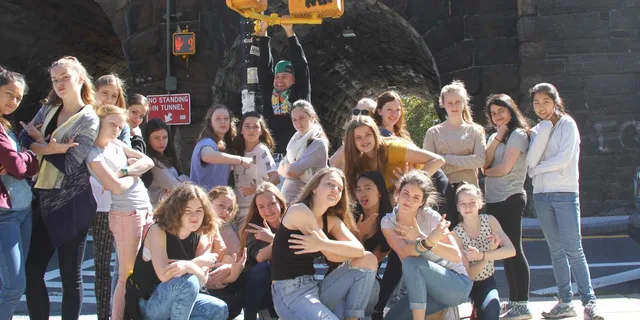 New York City Harlem Hip Hop Walking Tour 2 hr - Image 5