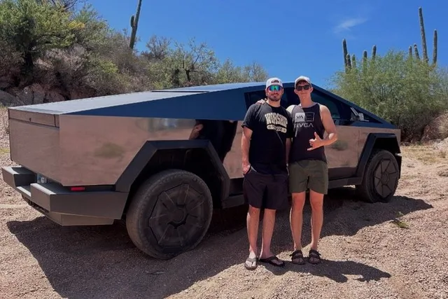 Phoenix Tesla Cybertruck and Jetsurf Adventure - Image 6