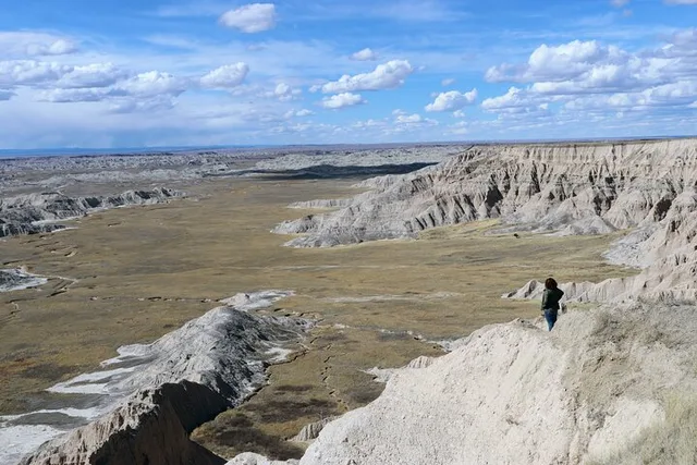 Badlands Wildlife Expedition - Image 5