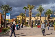 Palm Springs Shopping Tour to Desert Hills Outlets thumbnail 3
