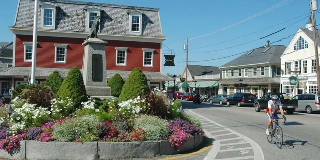 Kennebunkport Historical Walking Tour 2 hr - Image 6