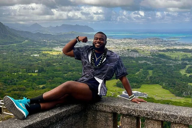 Oahu Day Tour: Waterfalls, Food Trucks, Lookouts - Image 2