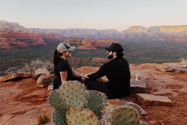 Sedona Photoshoot among Red Rocks 60 Min - Image 3