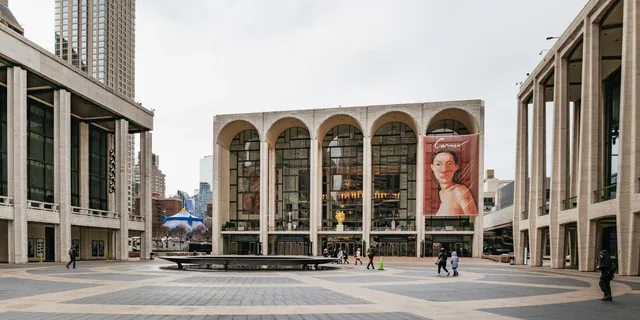 New York City Rom Com Movie Sites Tour - Image 2