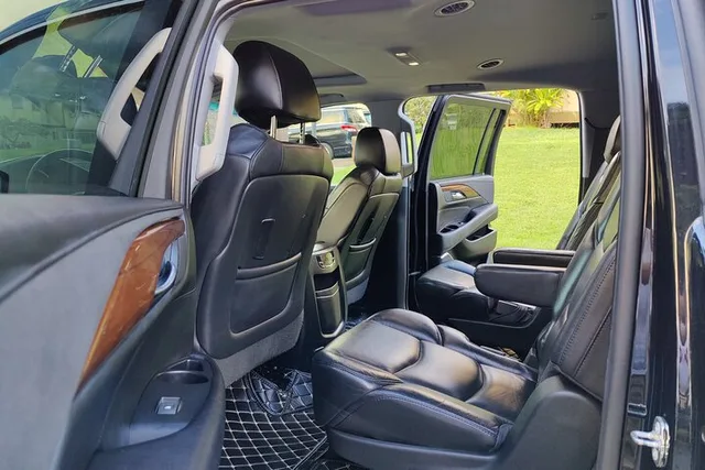 Honolulu Private Airport Transfer by SUV - Image 5