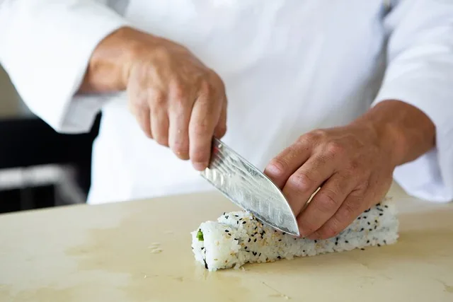 St Louis Sushi Making Class - Image 5