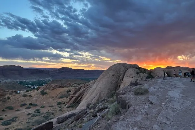 Moab Off-Road Jeep Tour at Sunset - Image 6