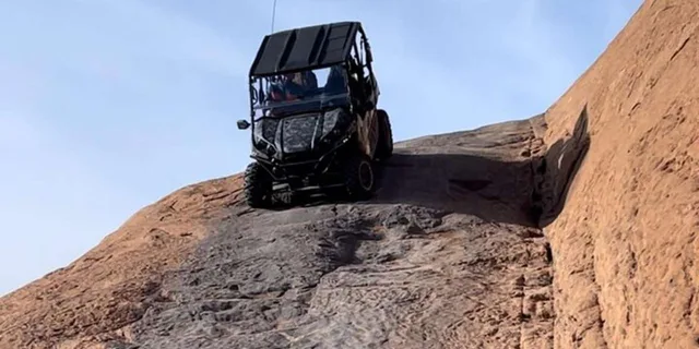 Moab Hell's Revenge 4x4 Tour - Image 2