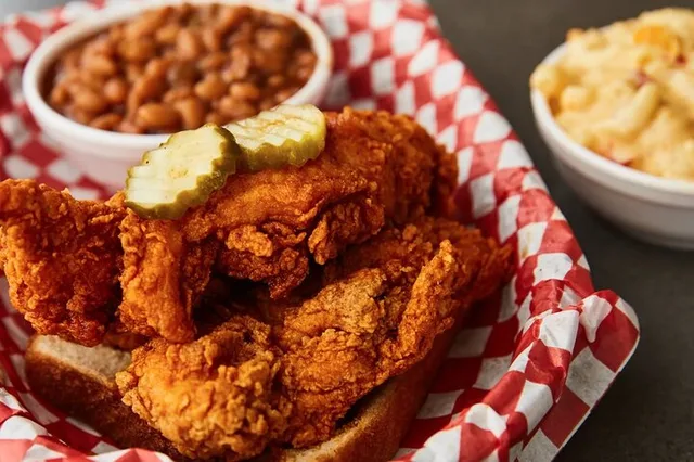 Nashville Hot Chicken & Whiskey Tour - Image 5