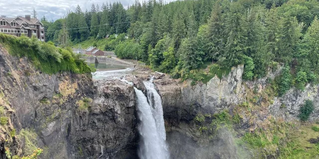 Seattle Snoqualmie Falls and Wineries Tour - Image 2