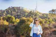 Los Angeles Hollywood Sign Photoshoot Hike 3 hr thumbnail 1